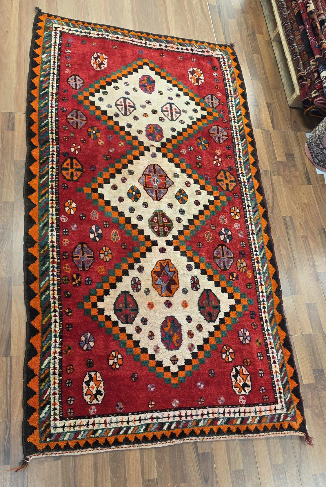 Handcrafted Persian Bakhtiari Rug (2.45m x 1.35m) - Image 4
